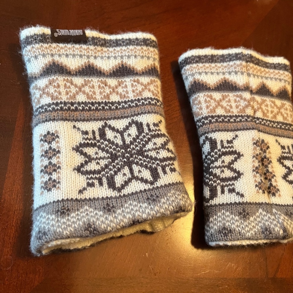 Muk Luks, Hand Warmers, Nordic Fair Isle , Finger-less Gloves - Good Condition